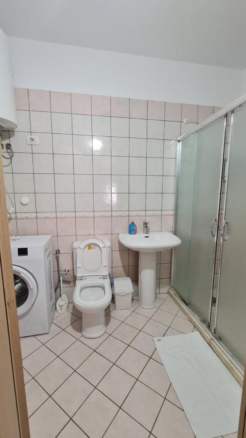 Apartament The Place Wlora