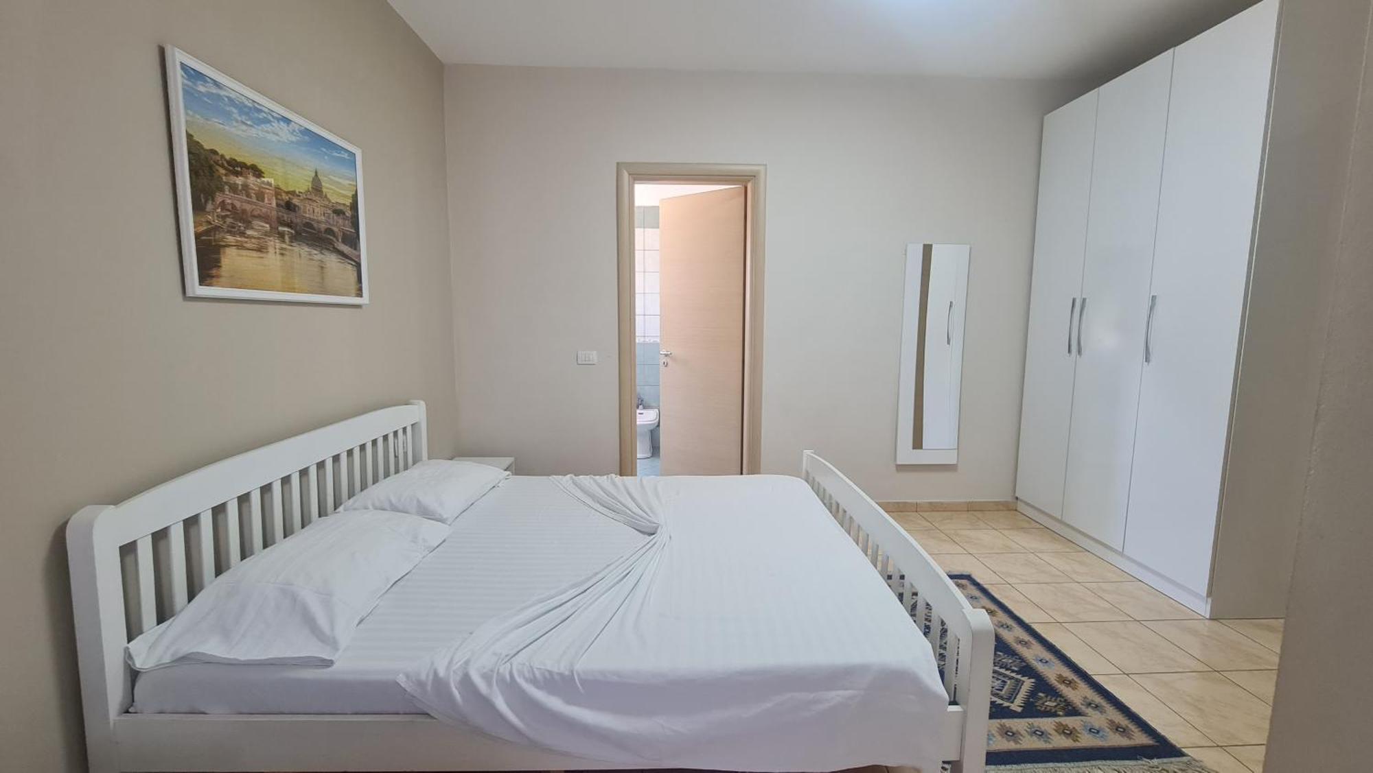 Apartament The Place Wlora